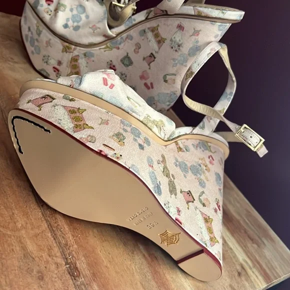 Charlotte Olympia Dog Grooming Wedge Heels - Picture 4 of 6